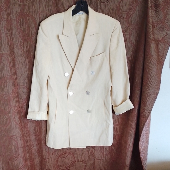 MaxMara Jackets & Blazers - MaxMara Light Cream Blazer Jacket